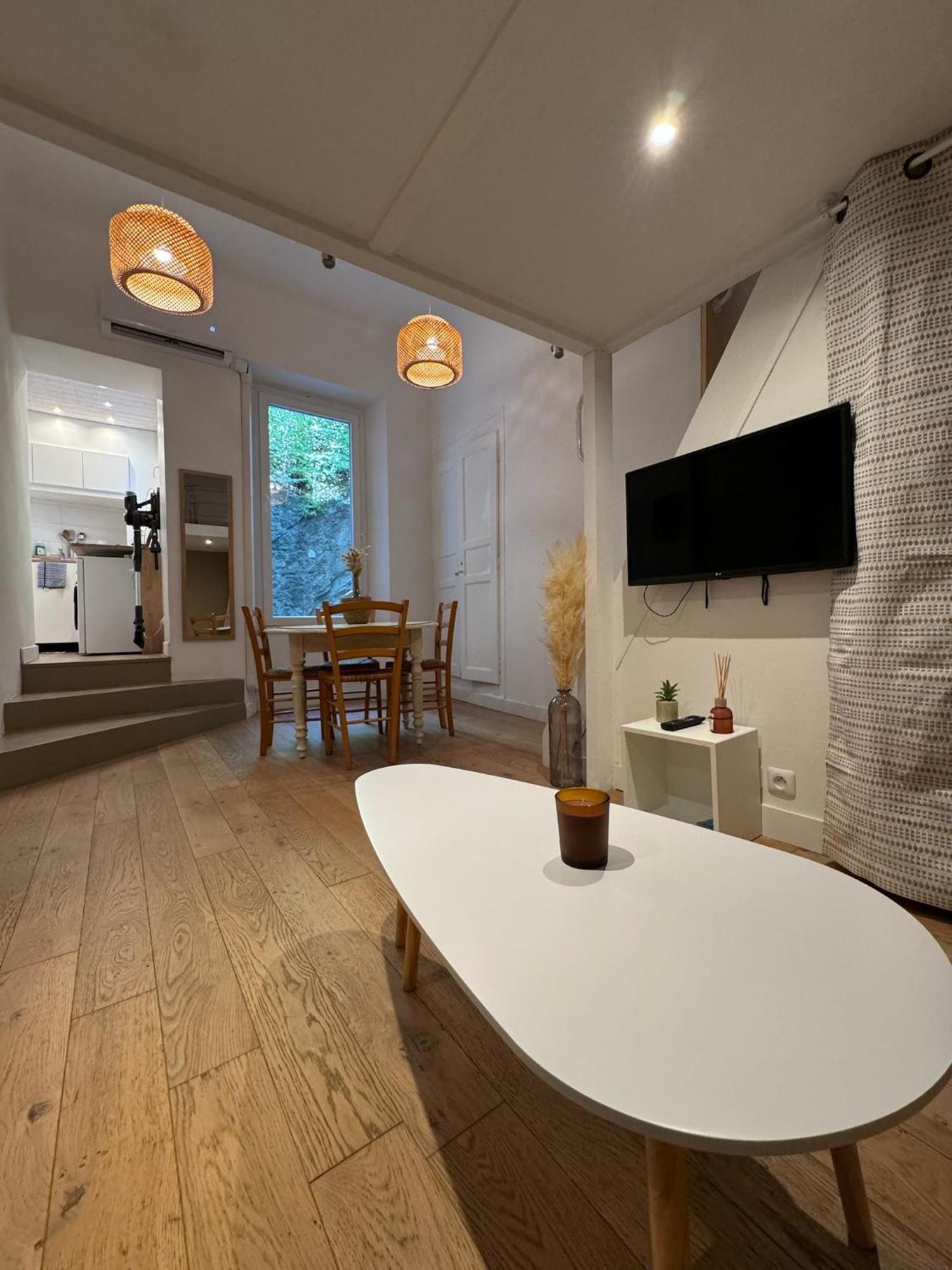 Charmant Studio Hyères Екстериор снимка